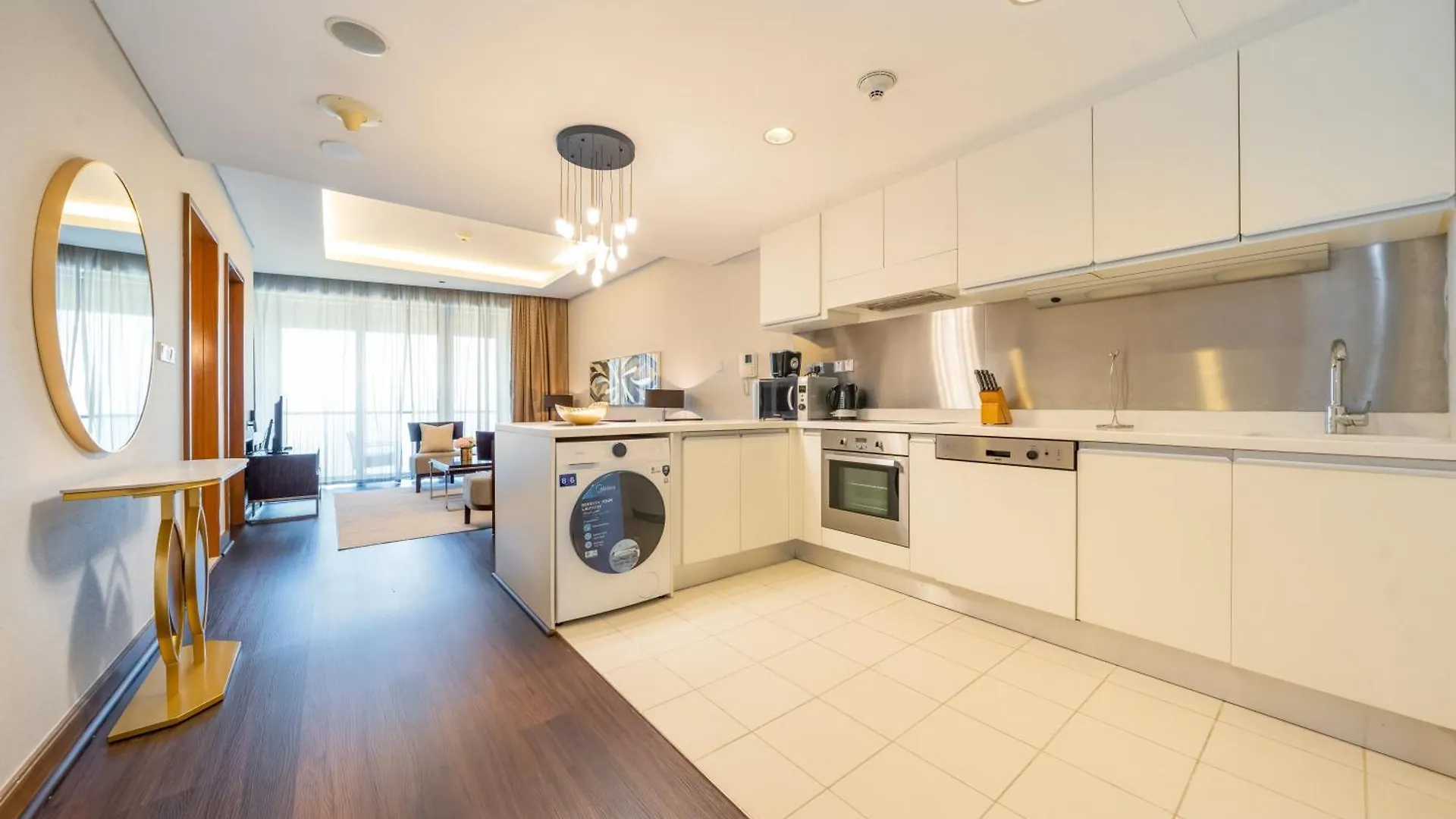 New Arabian -Address Emaar Fashion Avenue Apartment Dubai United Arab Emirates